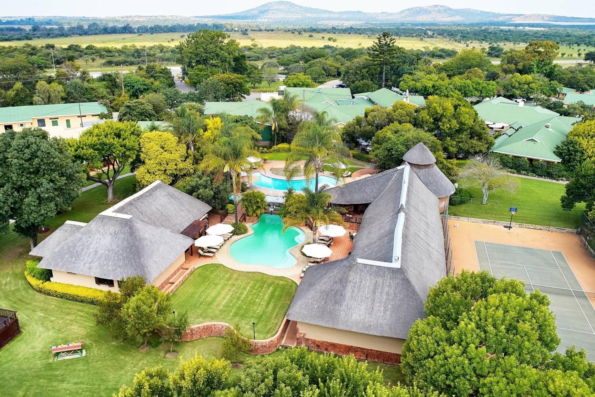 Protea Hotel By Marriott Polokwane Ranch Resort Esterno foto